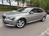 Skoda Superb Lim. Style/LEDER/ACC/PANOR/KAMERA/AHK - Skoda Superb: Standheizung