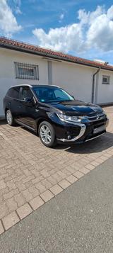 Mitsubishi Plug-in Hybrid Outlander 2.0 MIVEC PLUG-IN H... - Mitsubishi Plug-in Hybrid Outlander: Privatanbieter