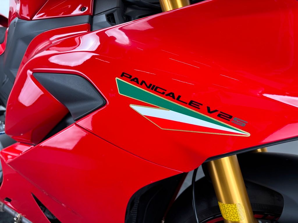 Fahrzeugabbildung Ducati PANIGALE V2 S E5+ *1. HAND *TOP-ZUSTAND