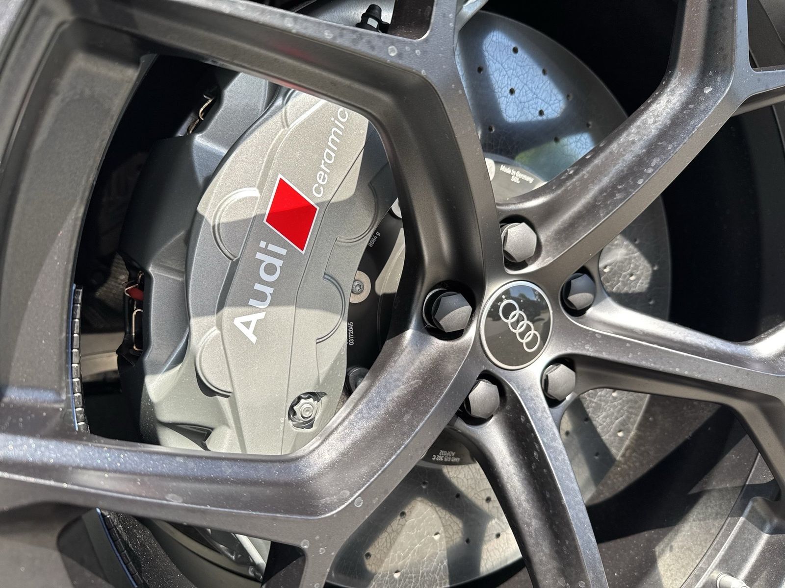 Audi RSQ8 - Bild 21