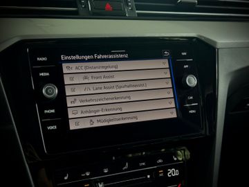 Volkswagen Passat - 8