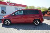 Volkswagen Touran 1.5 16V TSI Active LED Navi ACC Tempomat - Volkswagen Touran mit Benzin-Antrieb: Kleinbus