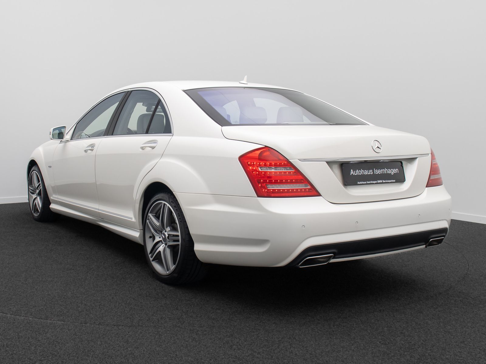 Fahrzeugabbildung Mercedes-Benz S 500 4MATIC AMG-Line Kamera Massage HiFi 19Zoll