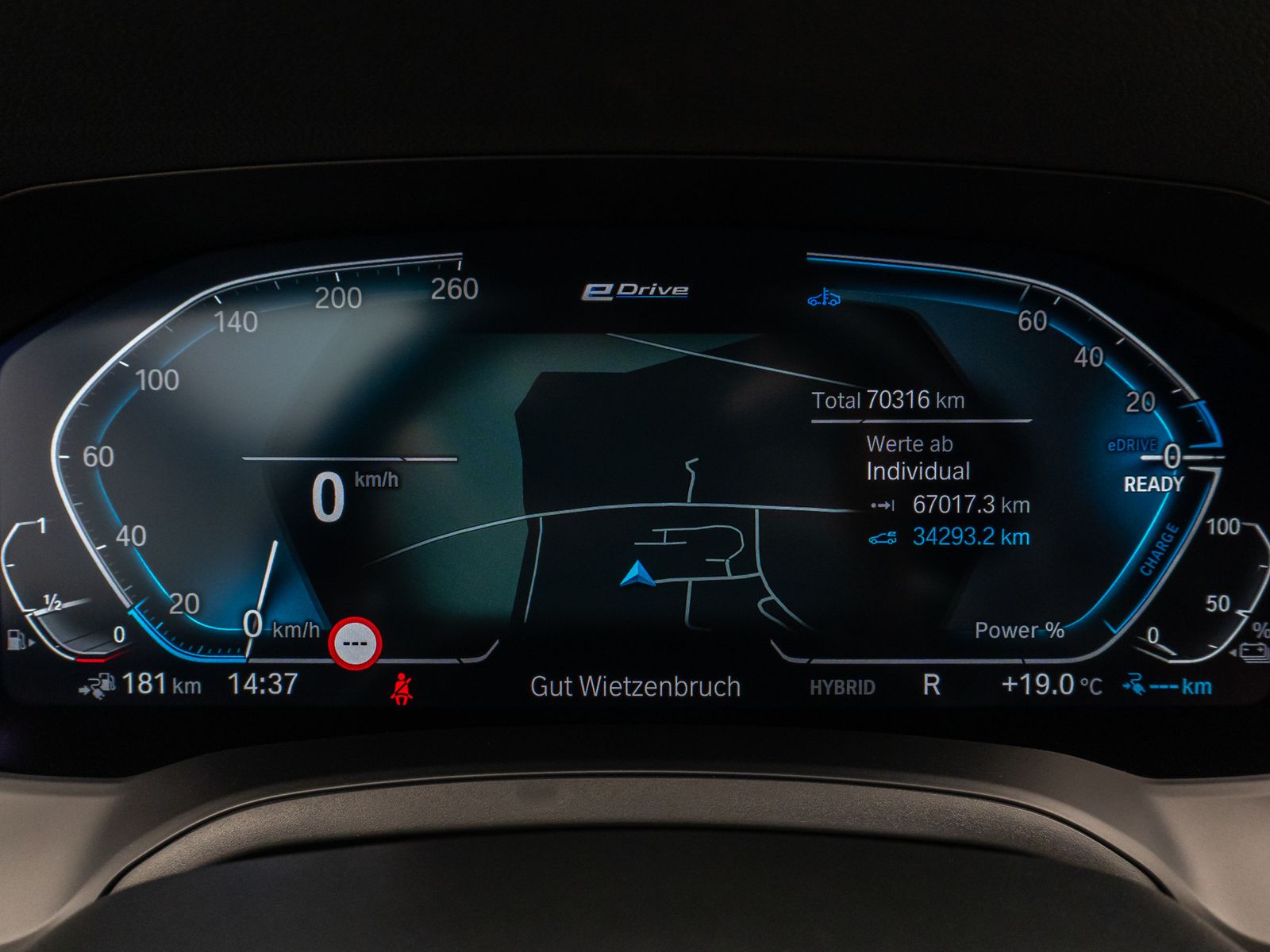 Fahrzeugabbildung BMW 330e  M Sport Kamera Laser HUD DAB HiFi Komfort