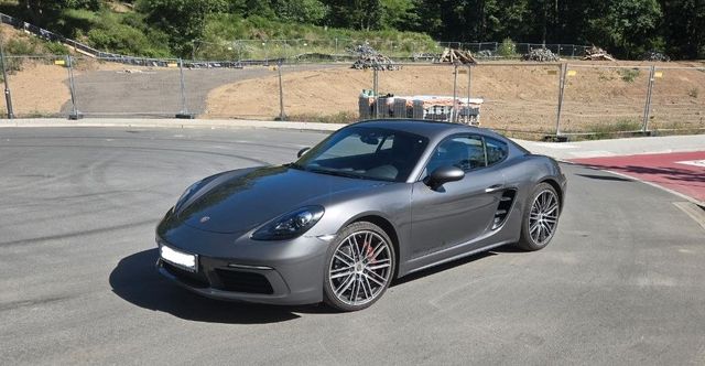 PORSCHE Cayman S 718 - Achatgrau / Handschalter / 
