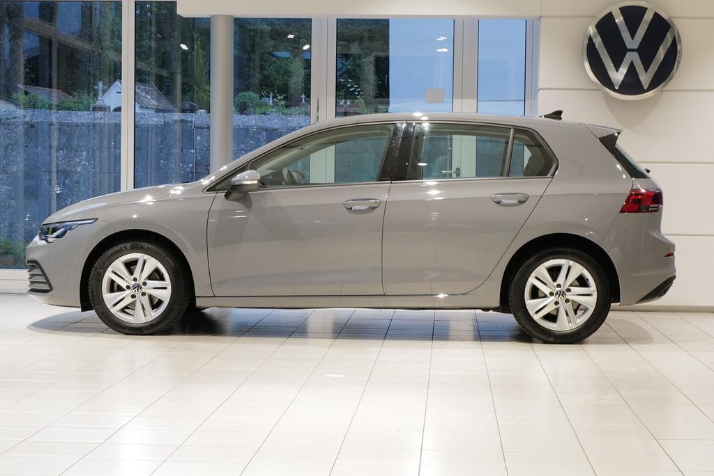 Volkswagen Golf VIII 1.0eTSI DSG Life StdHz Navi ACC Led, миниатюра 5
