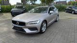 Volvo V60 Kombi Core - mit Diesel-Antrieb: Gold, Kombi