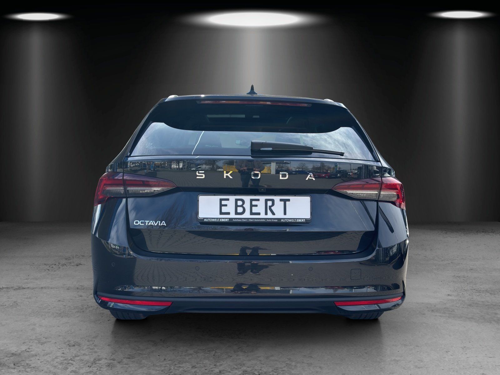 Fahrzeugabbildung SKODA Octavia Combi Balance 1,5TSI110kW DSG/AHK/Stahzg