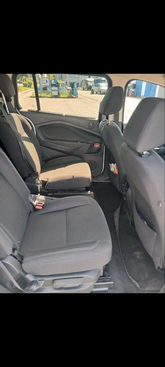 Ford Grand C-MAX 2015 — photo 9