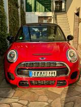 MINI John Cooper Works Cabrio - rote MINI John Cooper Works Cabrio