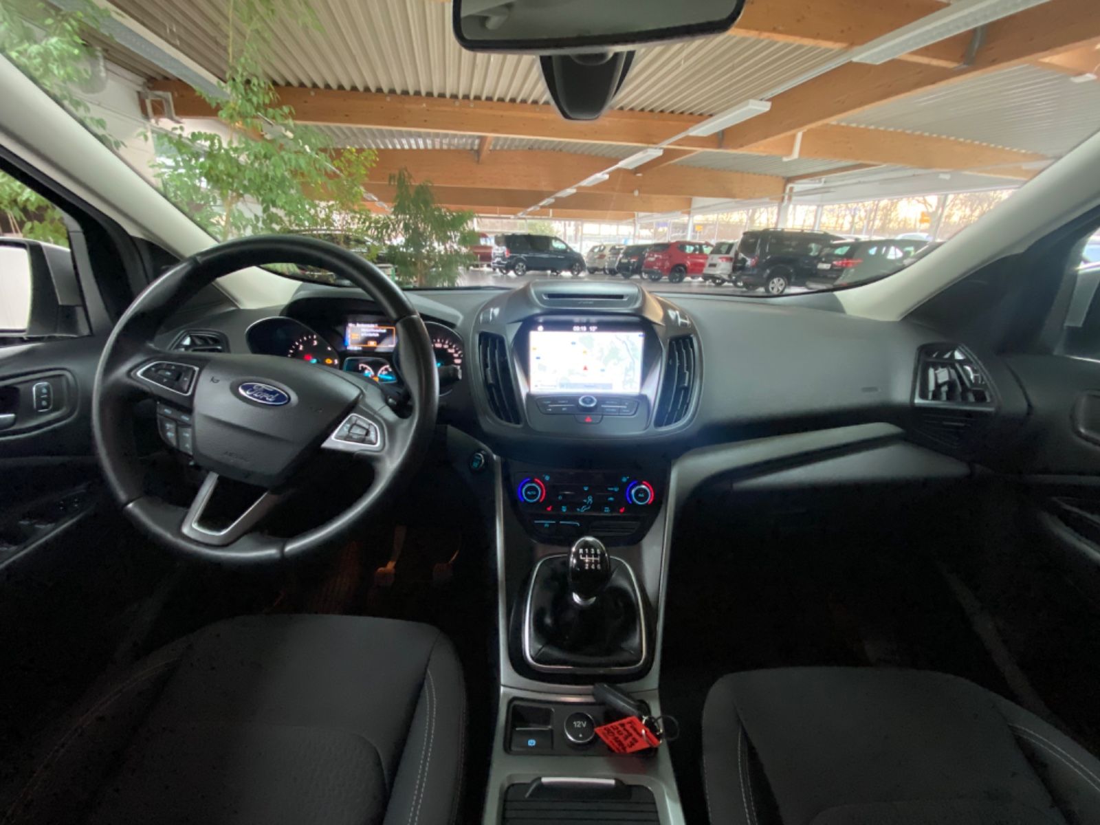 Fahrzeugabbildung Ford Kuga 2,0 TDCi 4x4 Titanium Allrad