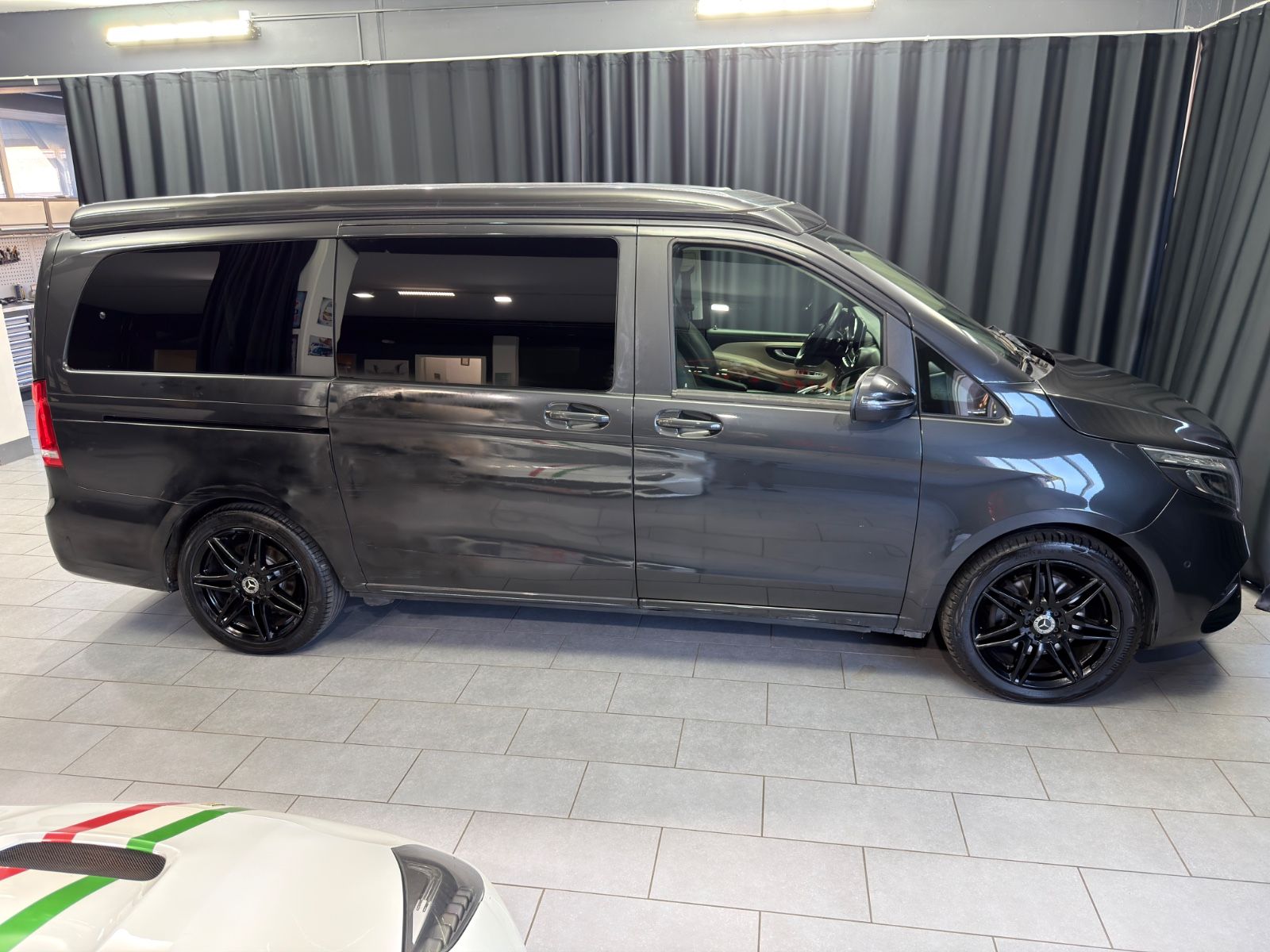 Fahrzeugabbildung Mercedes-Benz V300d 4MATIC Marco Polo|LANG|AMG|LEDER|KÜCHE|
