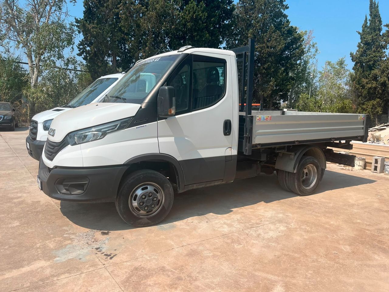 Iveco Daily 35 c 14 2.3 TRILATERALE imagem 2