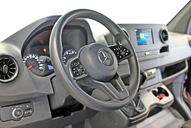 Fahrzeugabbildung Mercedes-Benz Sprinter 317 CDI/43 Maxi L3H2 AC schwarz #74T228