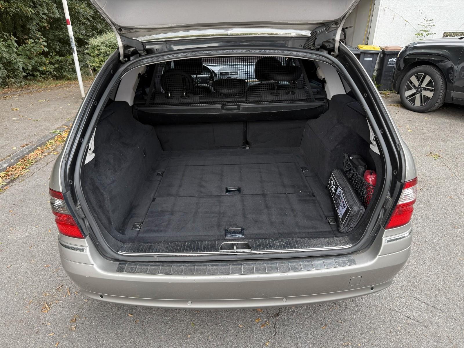 Mercedes-Benz E200 2006 — photo 11