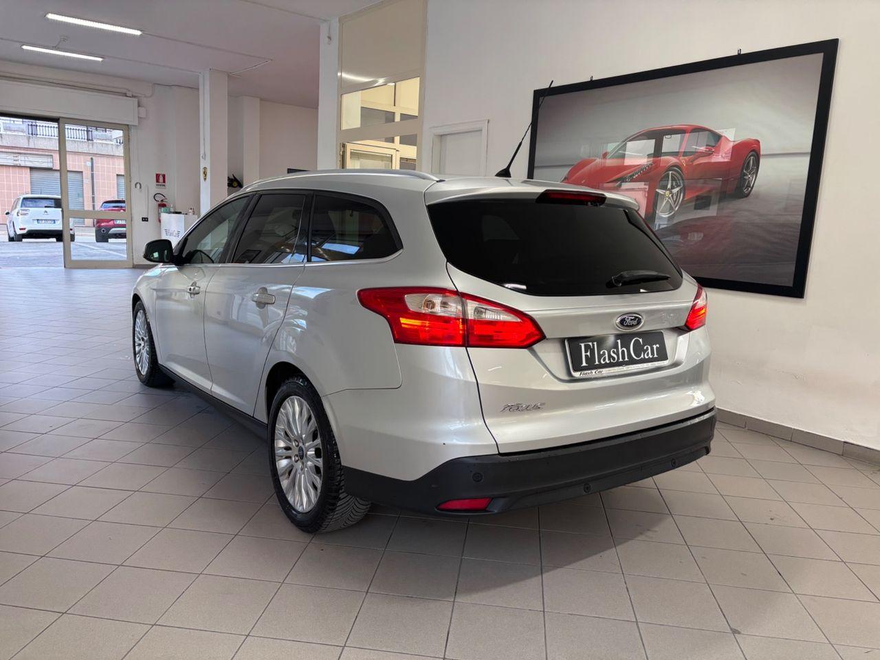 Ford Focus 2012 — photo 6