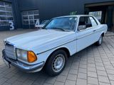 Mercedes-Benz 230 C W123 Coupe