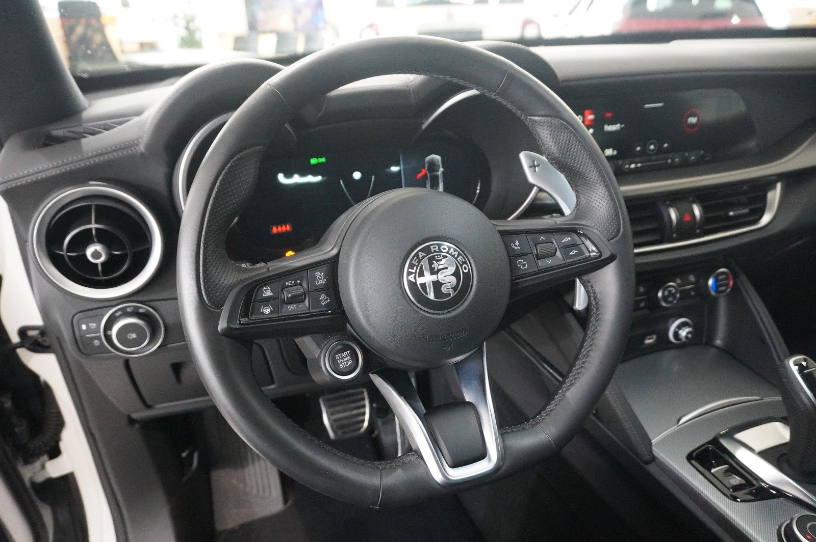Fahrzeugabbildung Alfa Romeo Stelvio 2.2D VELOCE Q4 NAVI/LED/KAMERA/MATRIX/SH