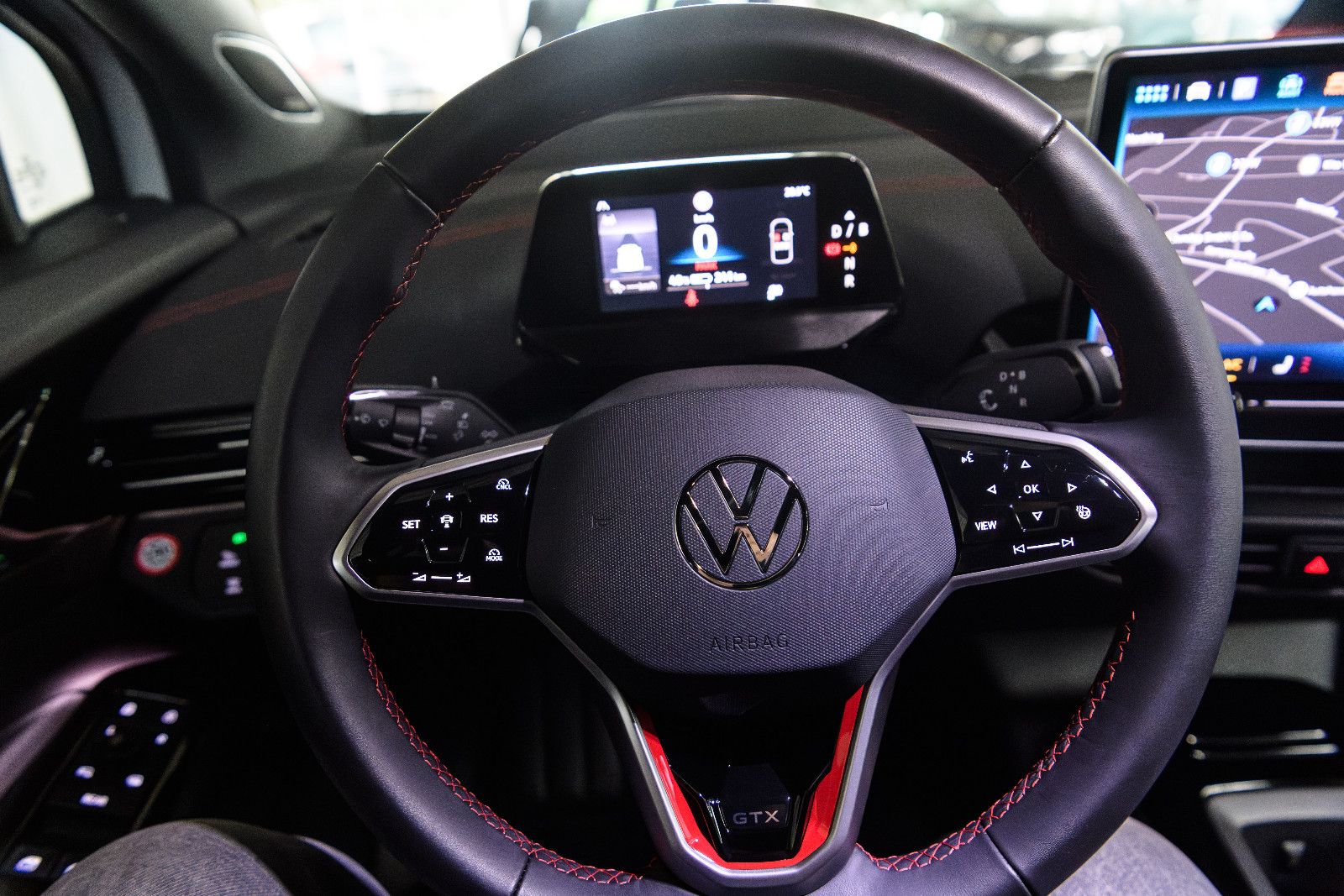 Fahrzeugabbildung Volkswagen ID.4 GTX 4Motion IQ-LIGHT+AHK+WÄPU+KAMERA+HuD+21