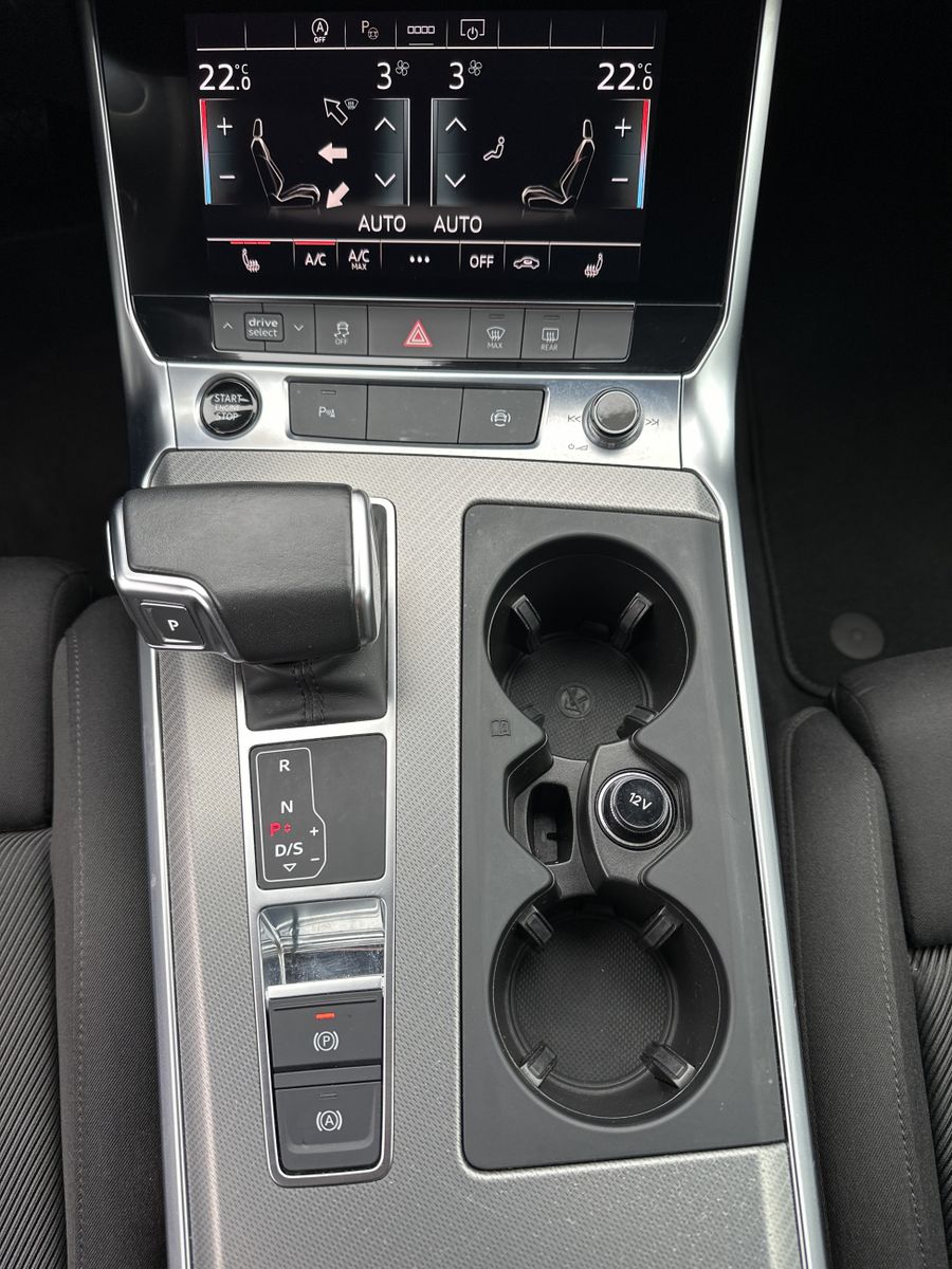 Fahrzeugabbildung Audi A6 Avant 35 TDI Sport NAV+LED+ACC+DSP+V-COCKPIT