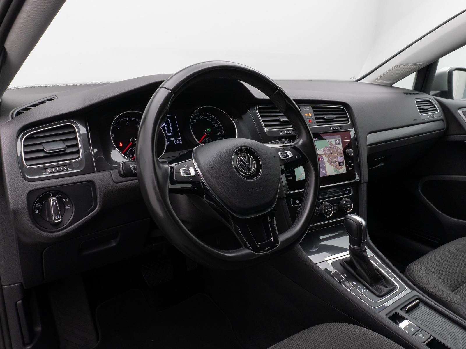 Volkswagen Golf VII Variant Comfortline Navi PDC Standheiz
