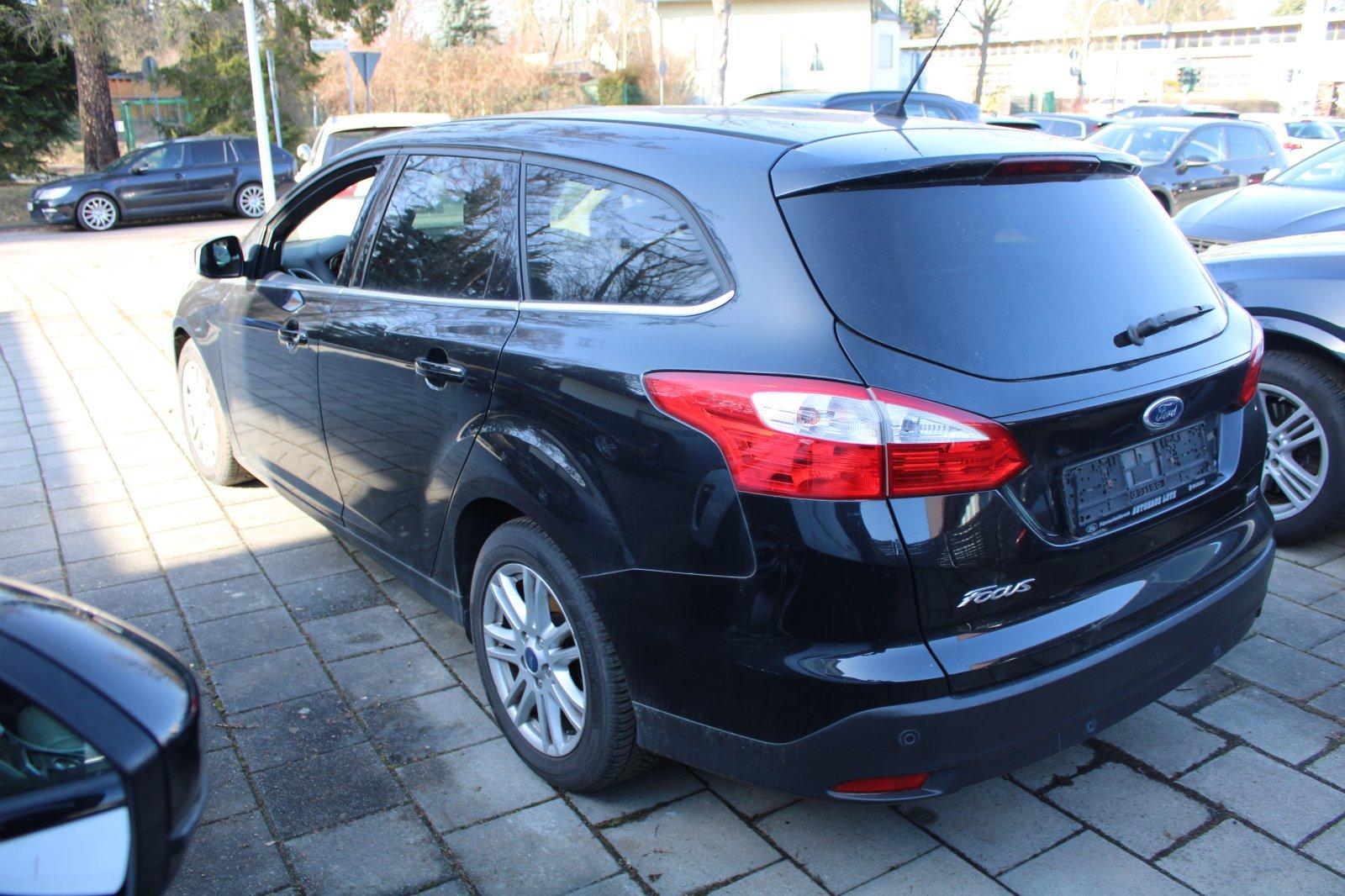 Ford Focus 2013 — engine 998 cm³, 125 HP (92kW)