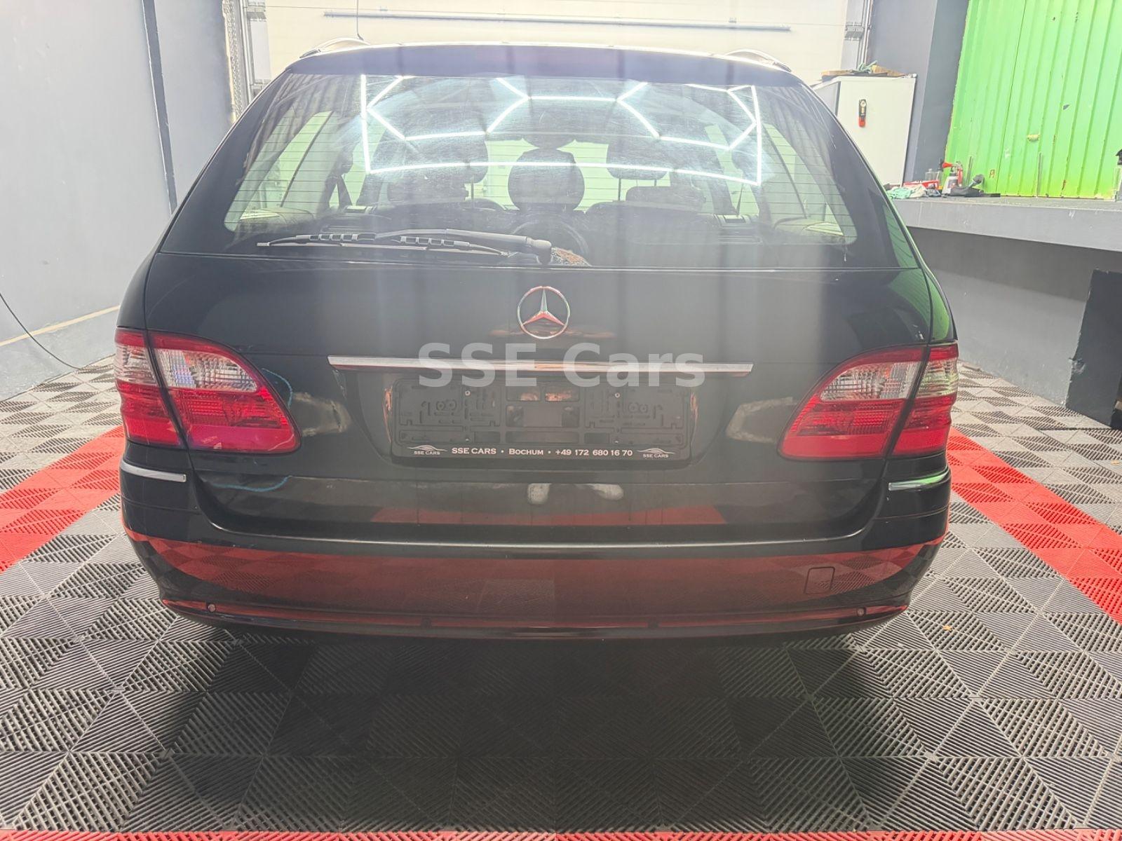 Mercedes-Benz E320 2005 — photo 5