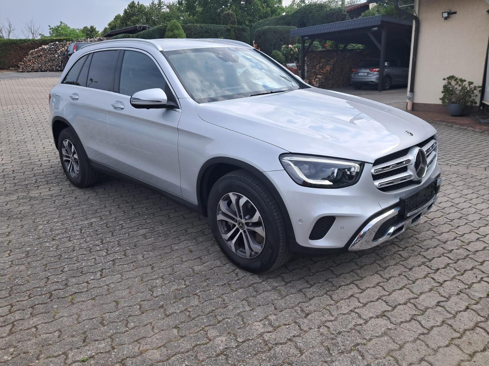 Mercedes-Benz GLC 300 d 4Matic,LED NAVI,KLIMAAUTOM,Standheizun