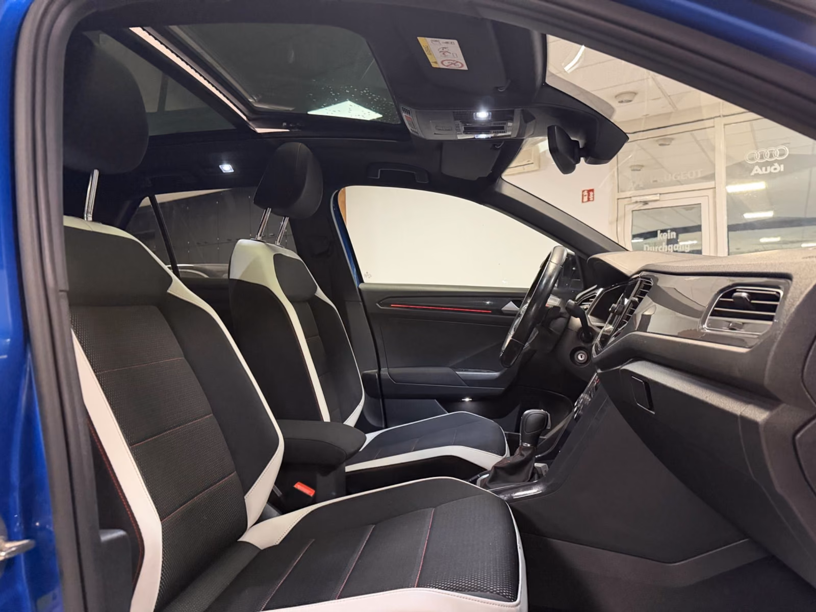 Volkswagen T-Roc 2.0 Sport 4 Motion 1.H DSG PANORAMA TOP !