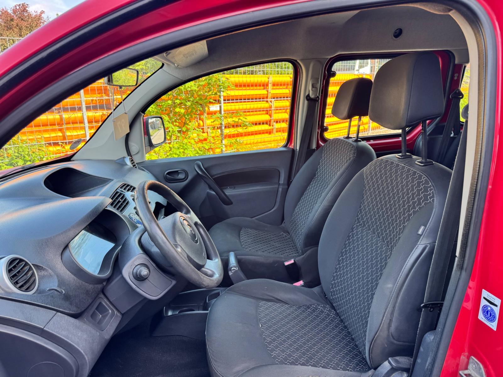 Renault Kangoo 2012 — photo 11