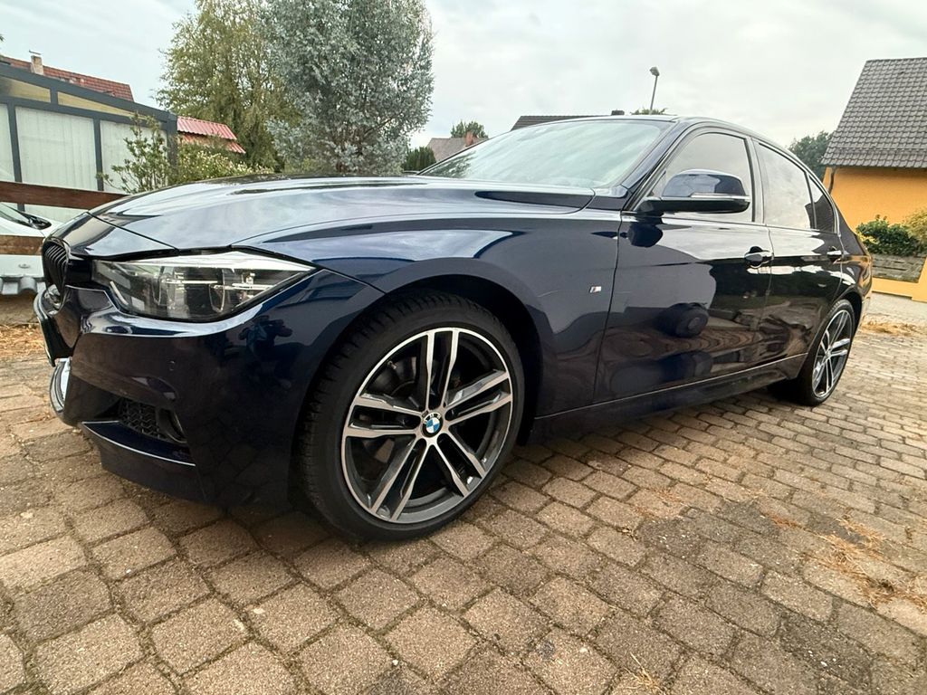 Image of BMW 320