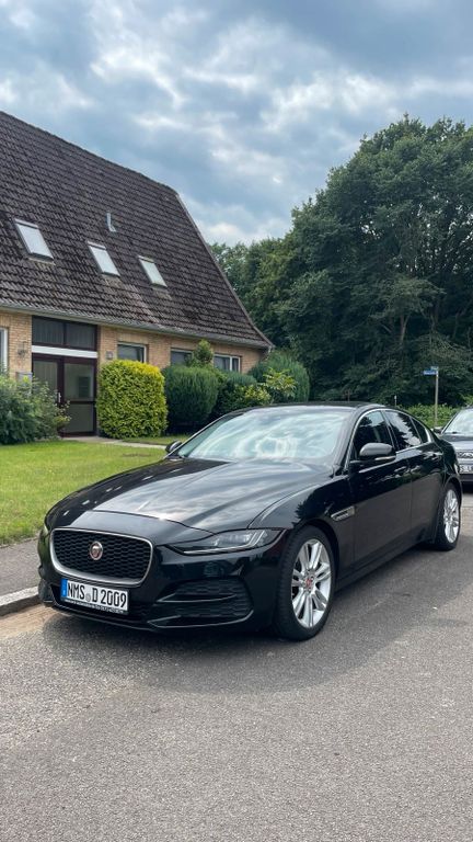 Image of Jaguar XE