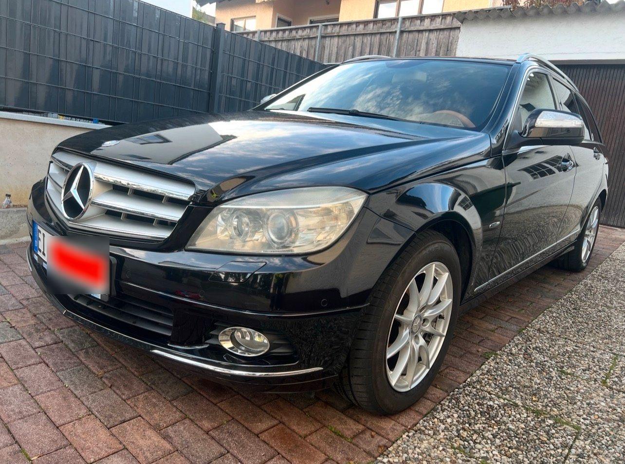 Mercedes-Benz C220 2008 — rear view