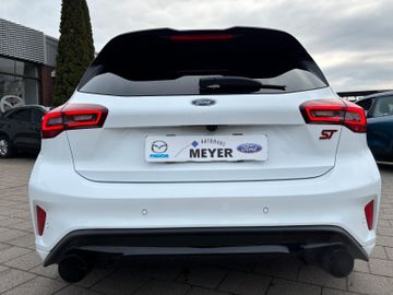Ford Focus 2.3 EcoBoost ST X NaviLEDTrack-Paket