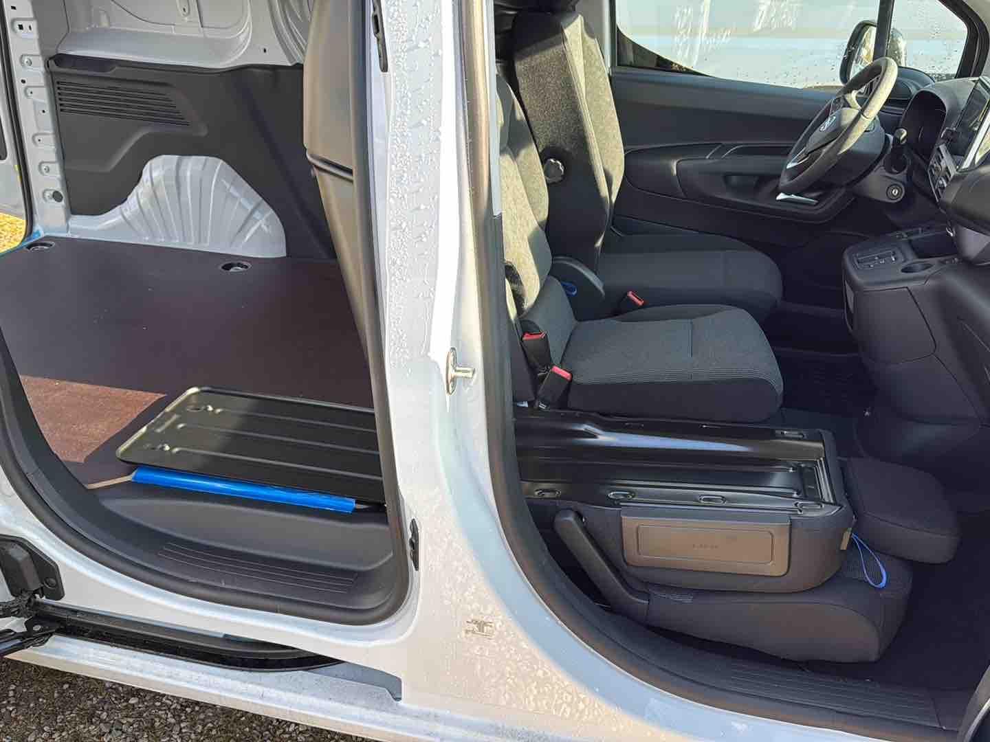 Fahrzeugabbildung Opel Combo-e Cargo Edition