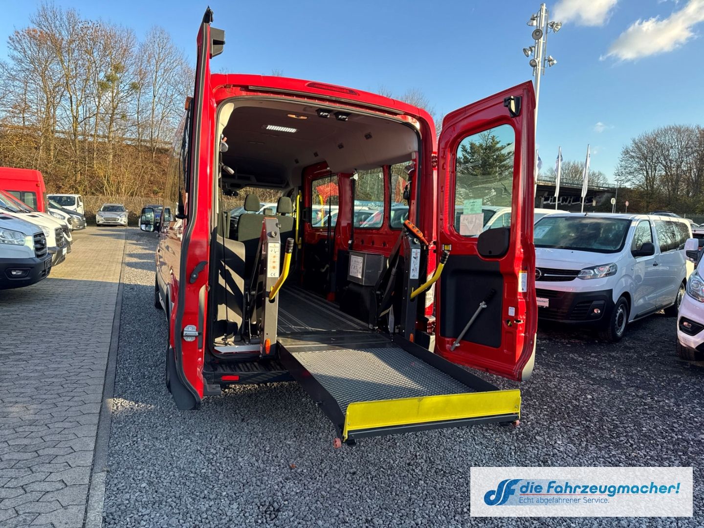 Fahrzeugabbildung Ford Transit Kombi 350 L3 Trend 2.0 TDCi DPF *3051*EX