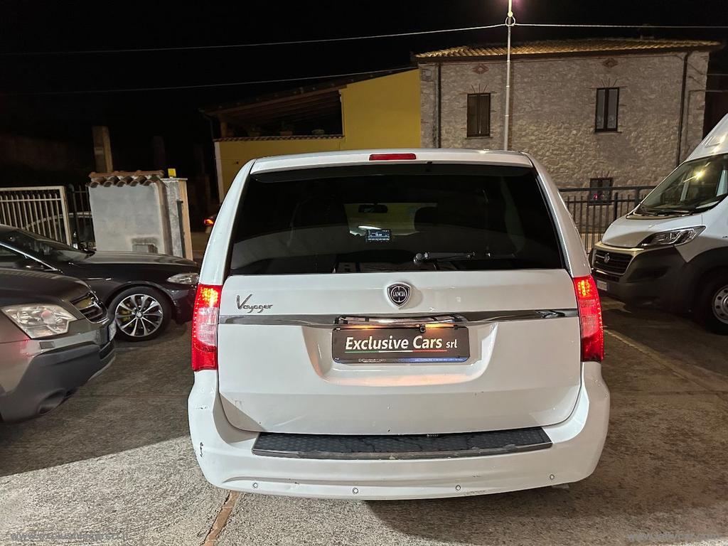 Lancia Voyager