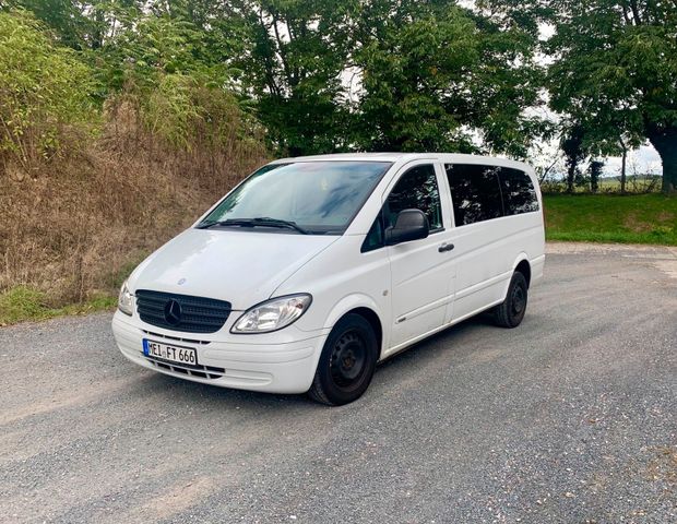 Mercedes-Benz Vito  LKW  Kasten mit Fenster