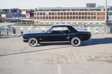 Ford Mustang V8 Coupé / California Car back in black - Ford Mustang Black Gebrauchtwagen