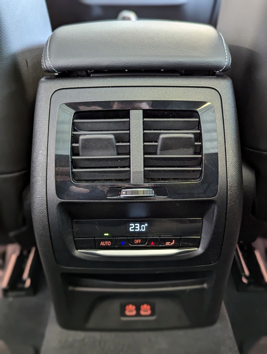 BMW X3 xD 30 d M-Sport Pano HUD ACC Harman H/K AHK - Image 25