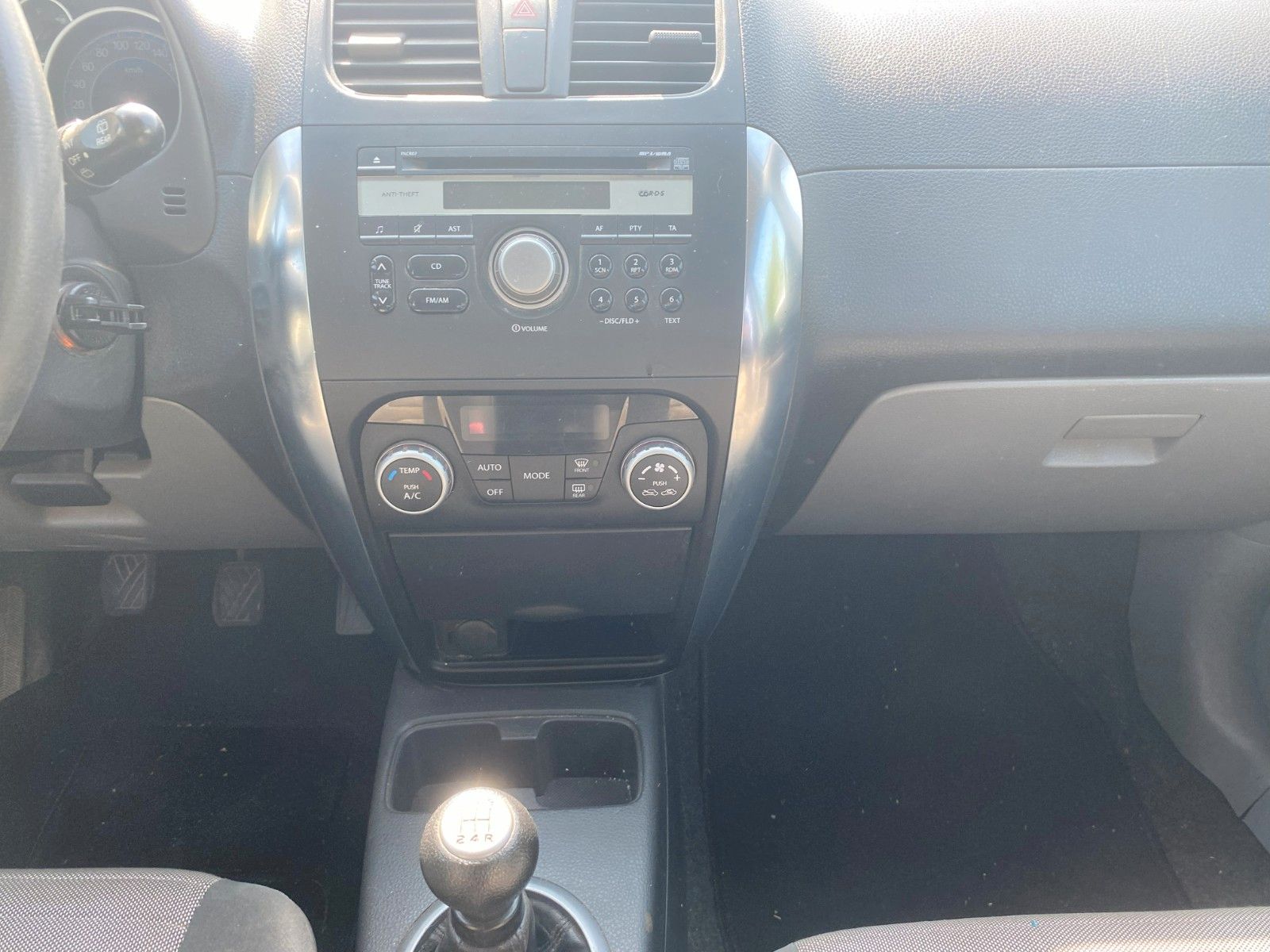 Fahrzeugabbildung Suzuki SX4 Club,ALLRAD,AHK,SHg