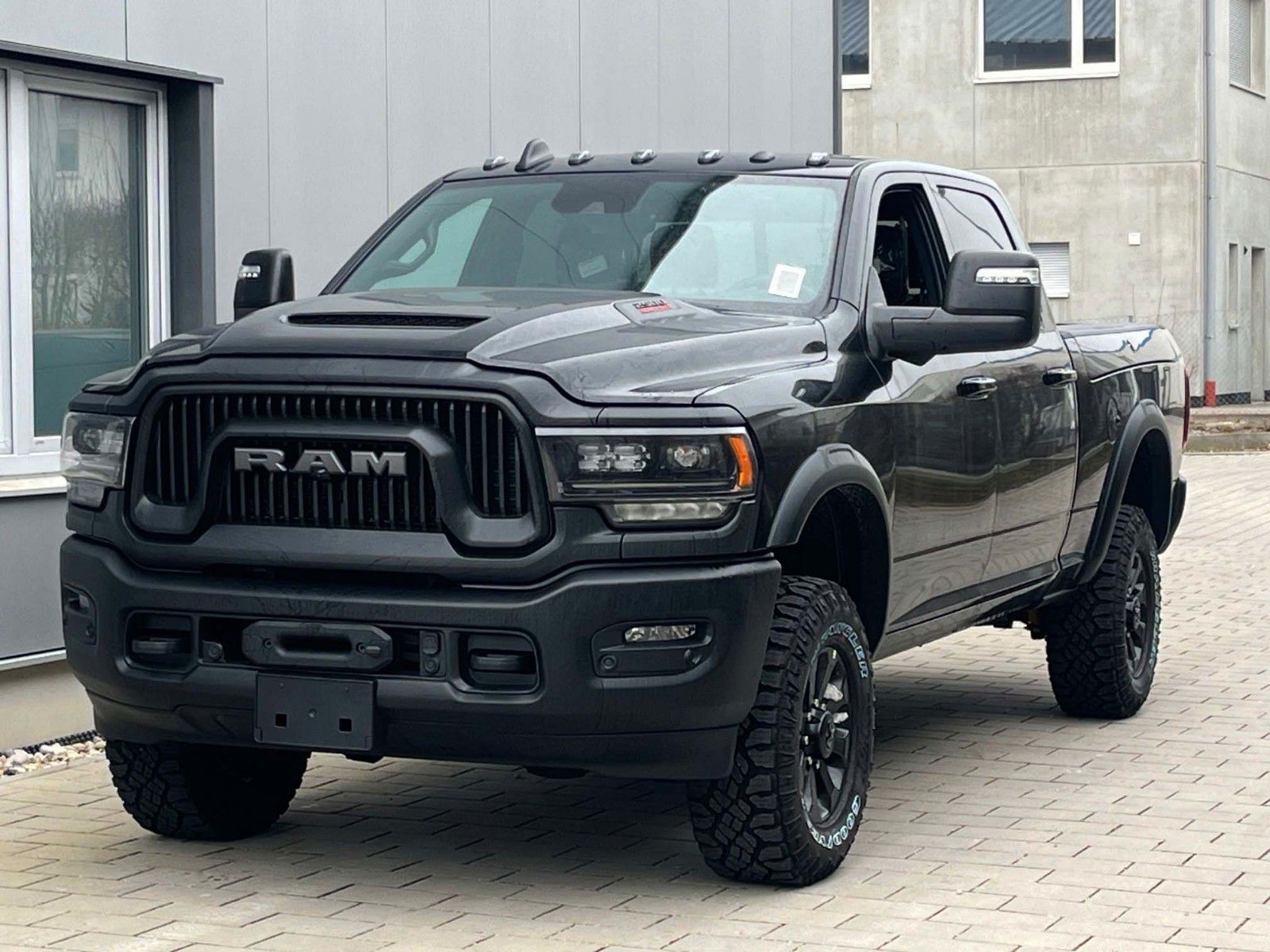 Dodge RAM 2500 POWER WAGON CREW CAB