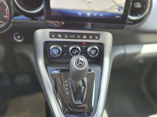 Fahrzeugabbildung Mercedes-Benz EQT 200 LANG