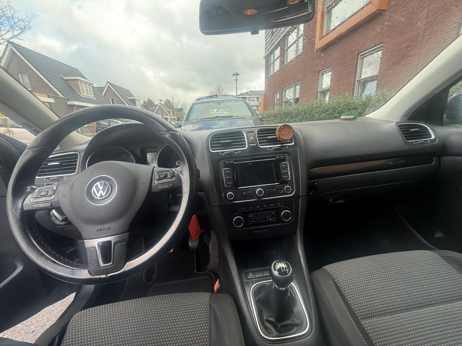 Volkswagen Golf 2011 — photo 10