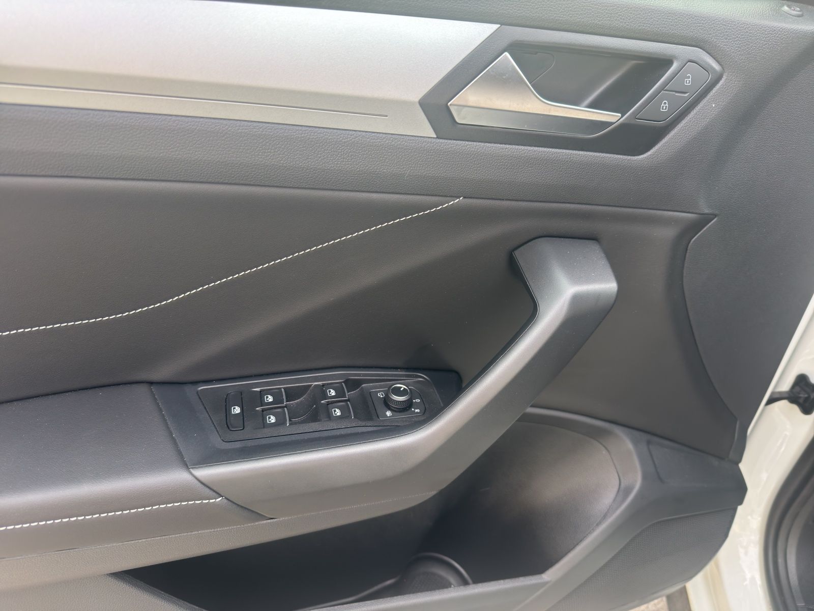 Volkswagen T-Roc - Bild 8