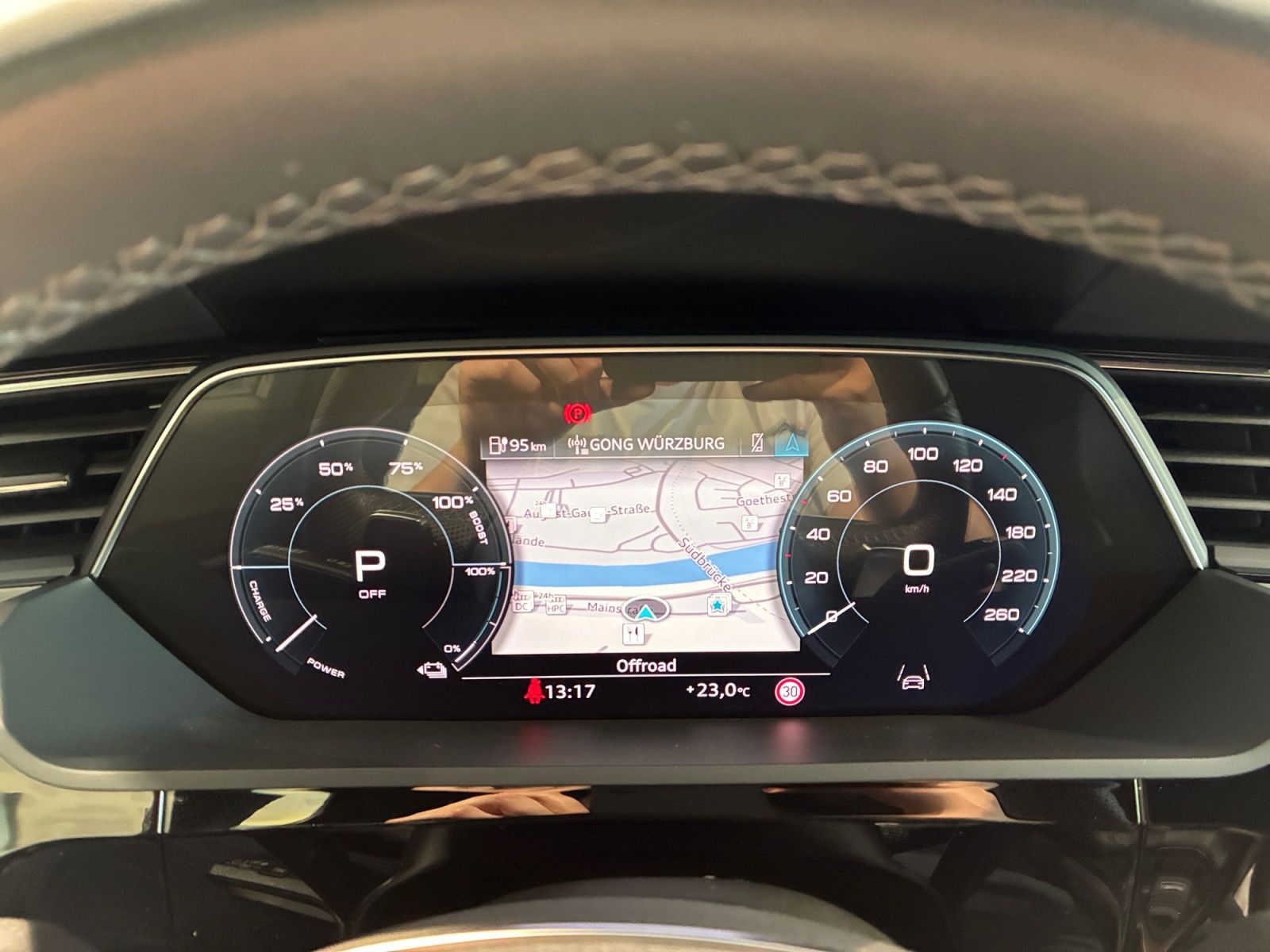 Audi Q8 e-tron - Bild 13