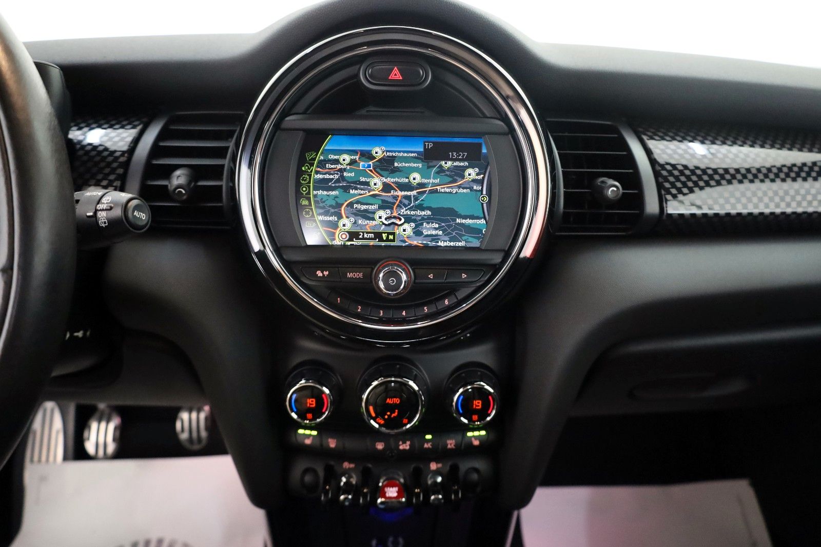 Fahrzeugabbildung MINI COOPER S T.Leder,Navi,LED,SH,PDC,SR+WR