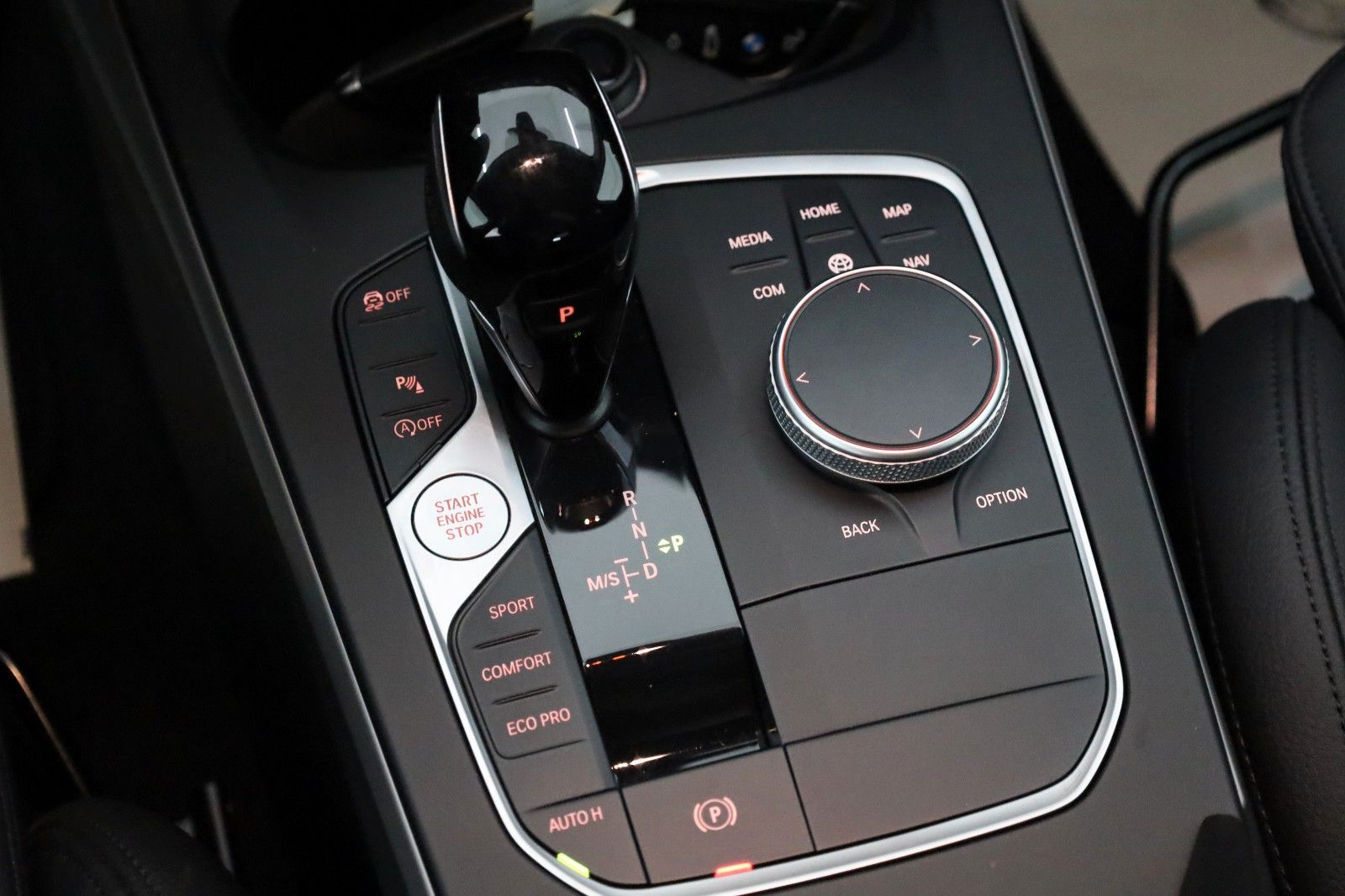 Fahrzeugabbildung BMW 220d GC Advantage Leder,Navi,LED,Kamera,SH,PDC