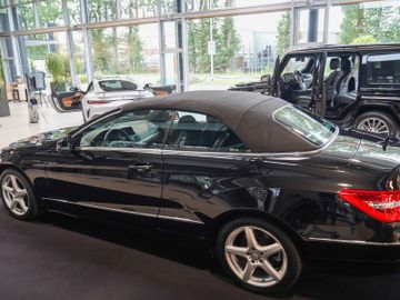 Mercedes E 220 - 3