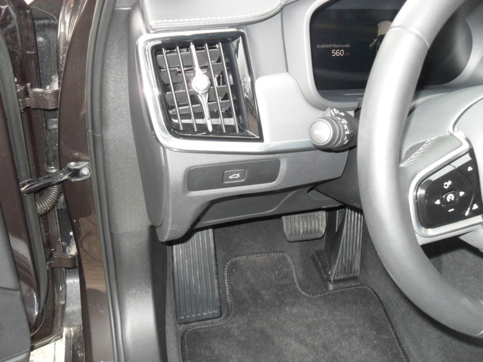 Fahrzeugabbildung Volvo V90 B4 Kombi Plus Dark | Standheizung / Timer